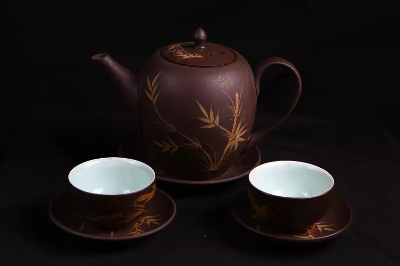 Is Ceramic Teapot Microwave Safe? - PrimeKitchener